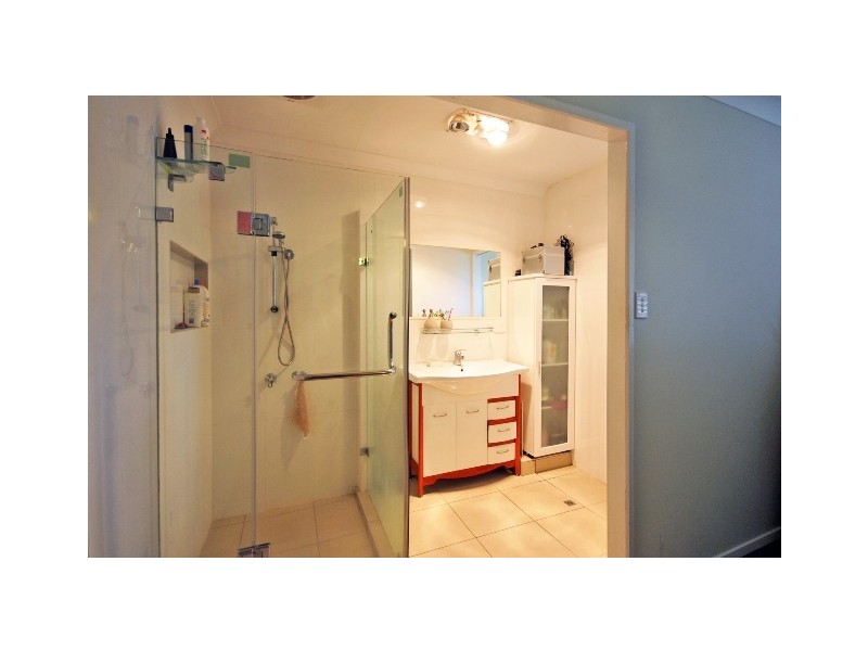 5 Barberry Court, Palm Beach QLD 4221