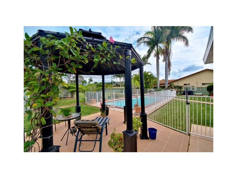 6 Mainsail Street, Currumbin Waters QLD 4223