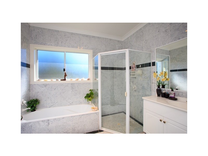 6 The Pinnacle, Worongary QLD 4213