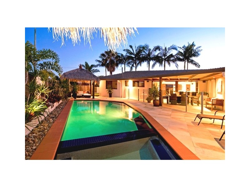 43 Seventh Avenue, Palm Beach QLD 4221