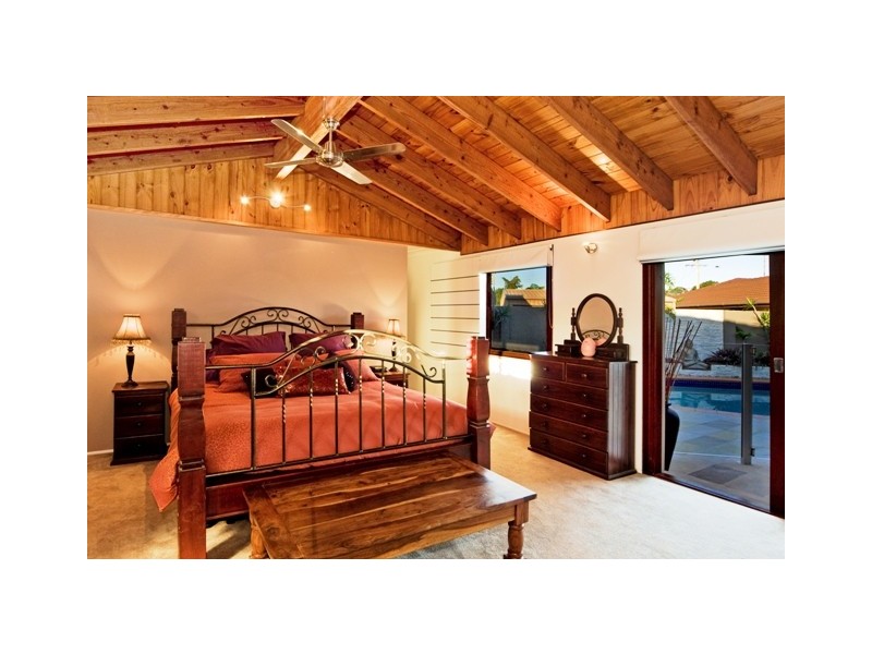 43 Seventh Avenue, Palm Beach QLD 4221