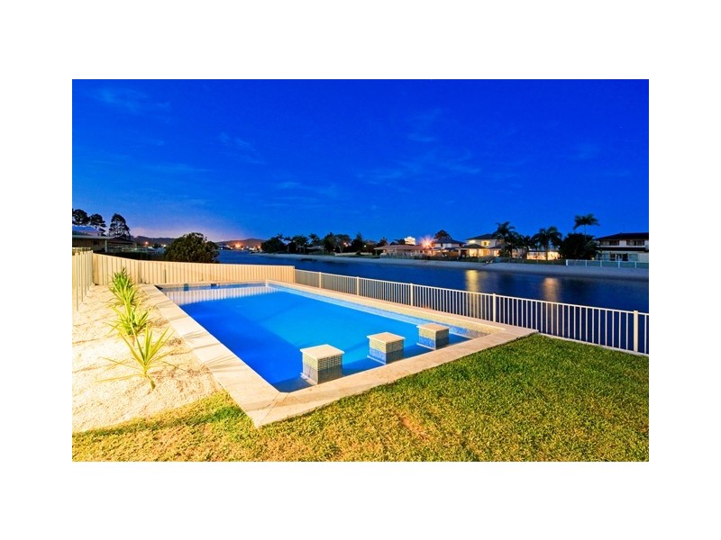 208 Mallawa Drive, Palm Beach QLD 4221