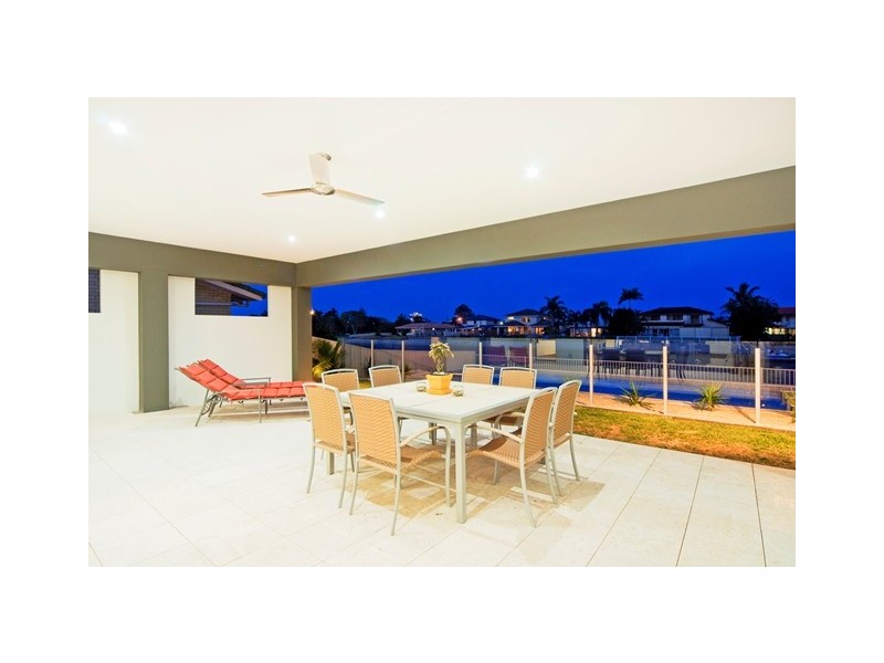208 Mallawa Drive, Palm Beach QLD 4221