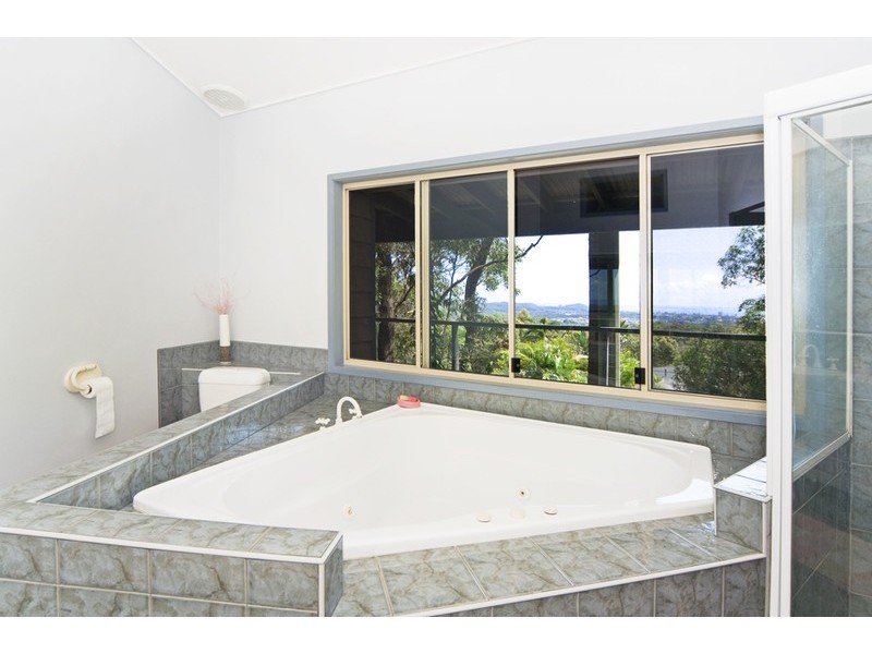 63 Westminster Boulevard, Elanora QLD 4221