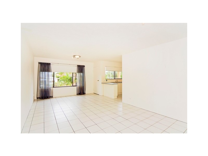 7/19 Twenty Sixth Avenue, Palm Beach QLD 4221