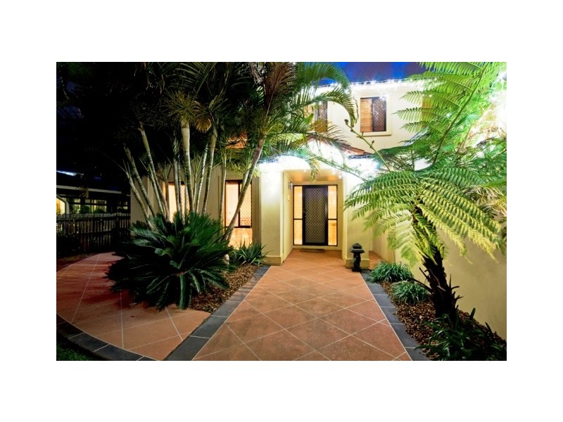 16 Chestnut Street, Elanora QLD 4221