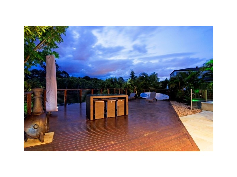 16 Chestnut Street, Elanora QLD 4221
