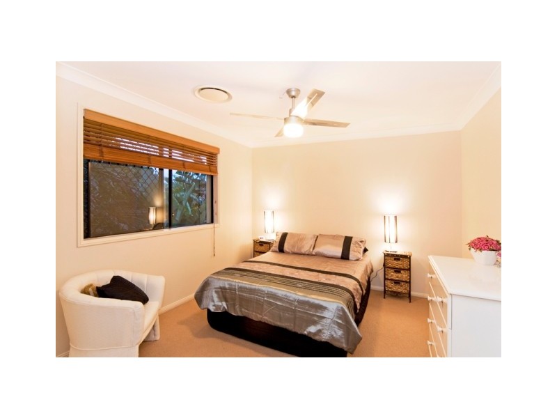 16 Chestnut Street, Elanora QLD 4221