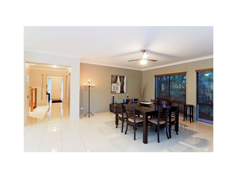 16 Chestnut Street, Elanora QLD 4221