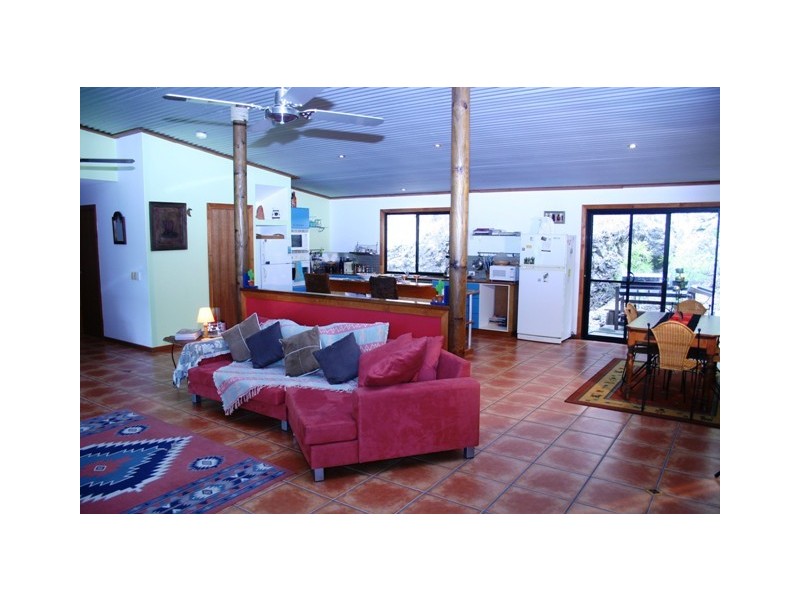 123 Valley Drive, Tallebudgera QLD 4228