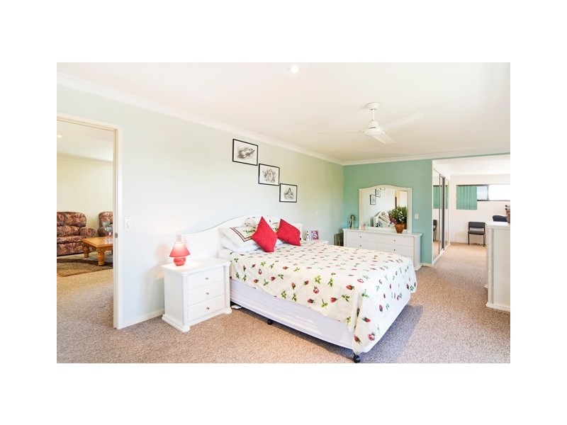 12 Sycamore Place, Palm Beach QLD 4221