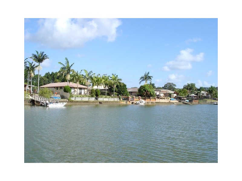 129 Currumbin Creek Road, Currumbin Waters QLD 4223