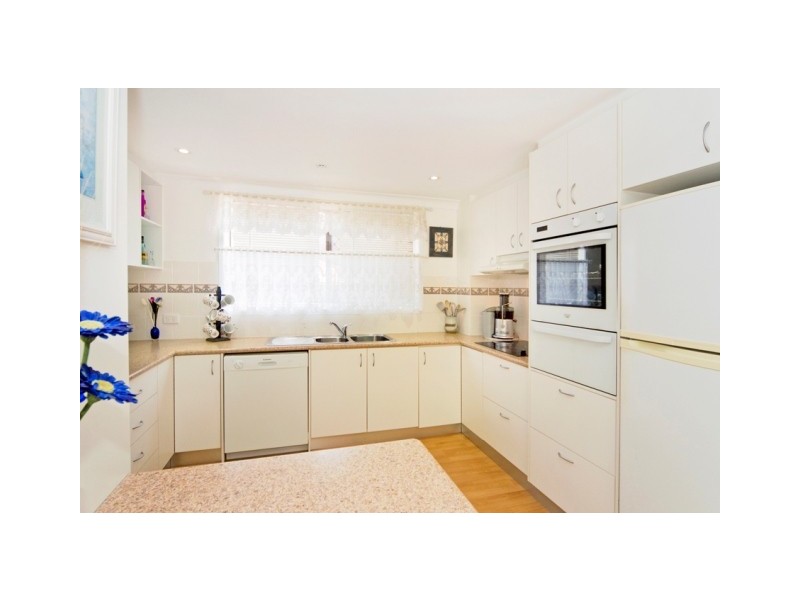 1/2218 Gold Coast Highway, Mermaid Beach QLD 4218