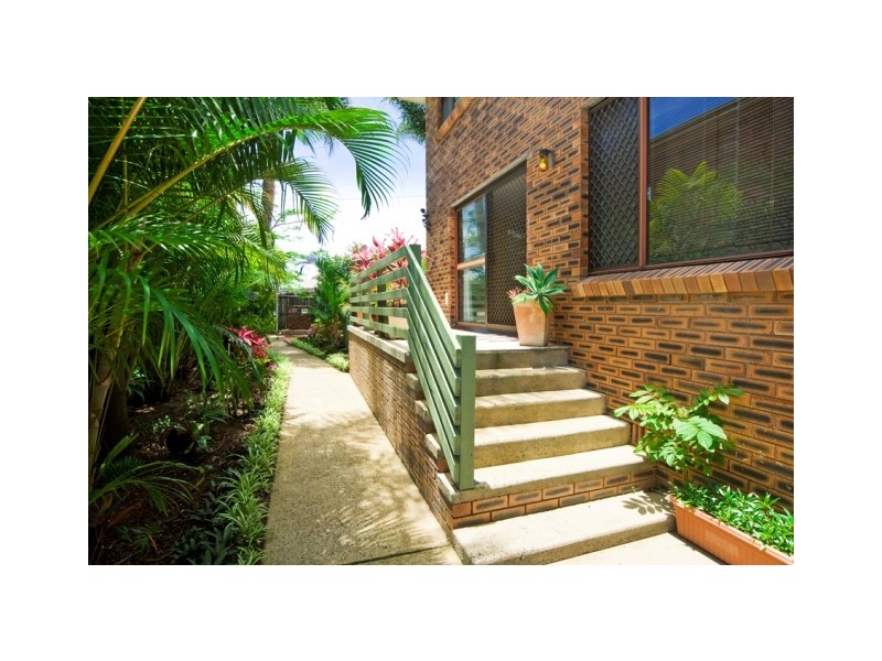 1/2218 Gold Coast Highway, Mermaid Beach QLD 4218