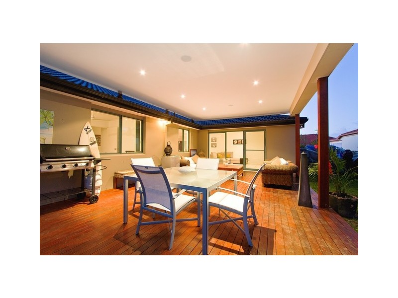 14 Sittella Crescent, Burleigh Waters QLD 4220