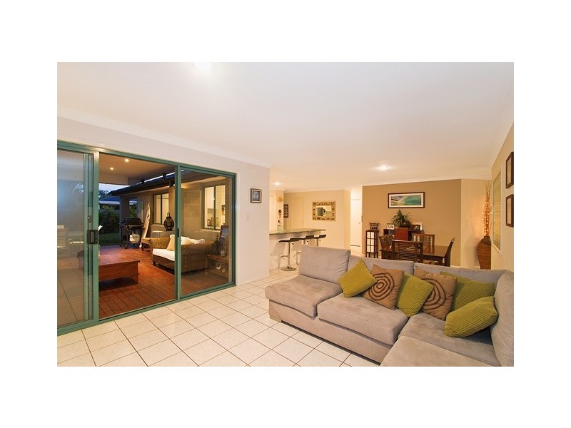 14 Sittella Crescent, Burleigh Waters QLD 4220