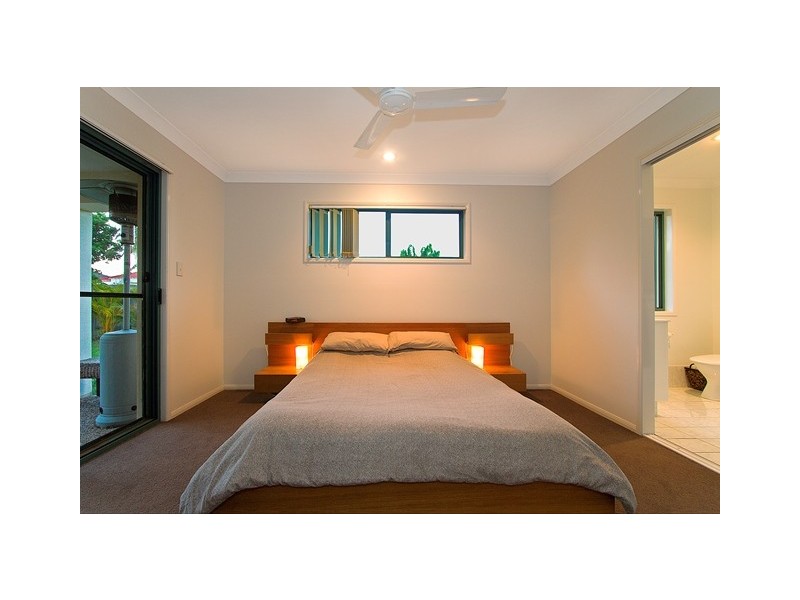 14 Sittella Crescent, Burleigh Waters QLD 4220