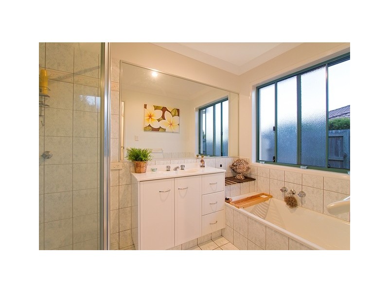 14 Sittella Crescent, Burleigh Waters QLD 4220