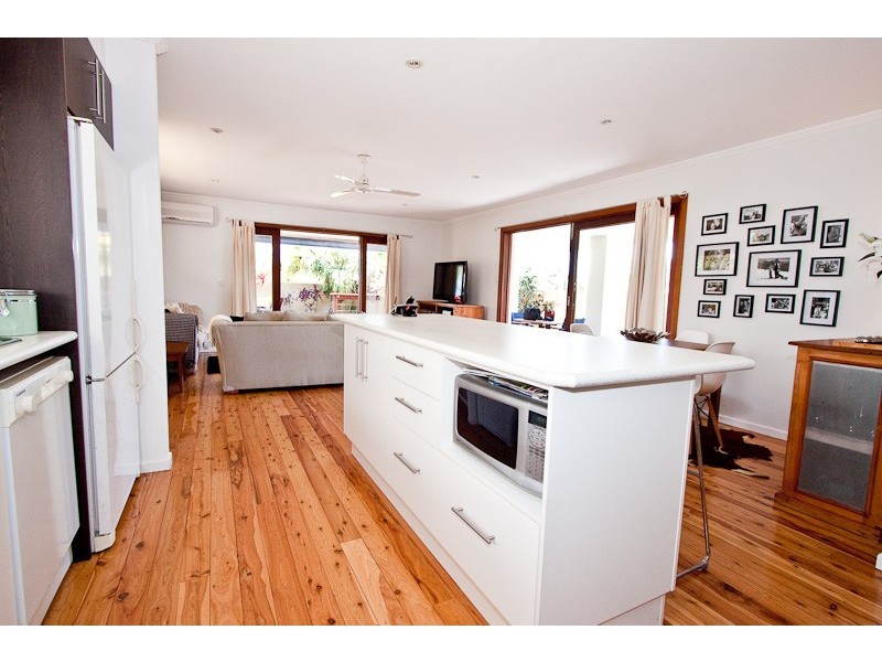 90 Tahiti Avenue, Palm Beach QLD 4221