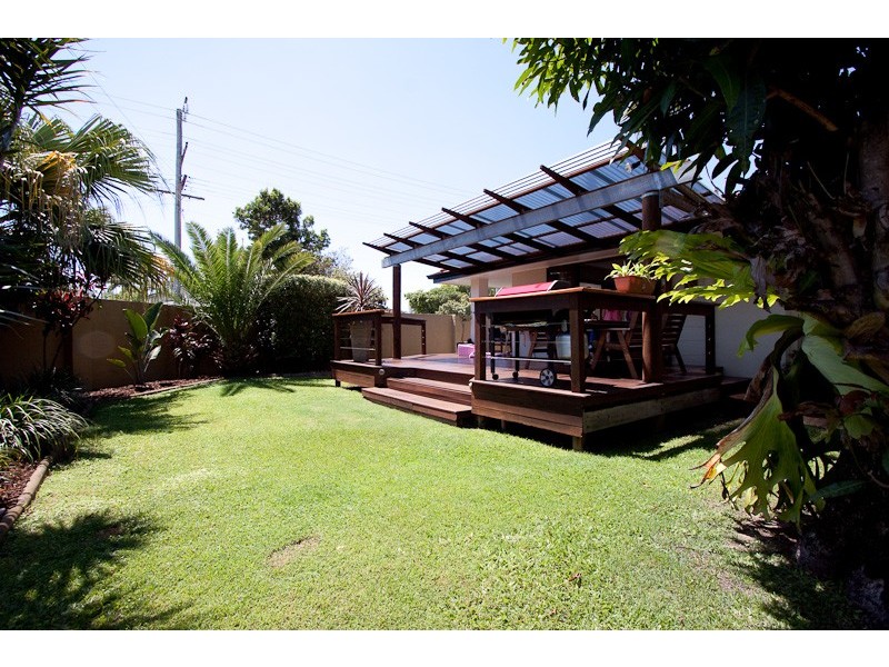 90 Tahiti Avenue, Palm Beach QLD 4221