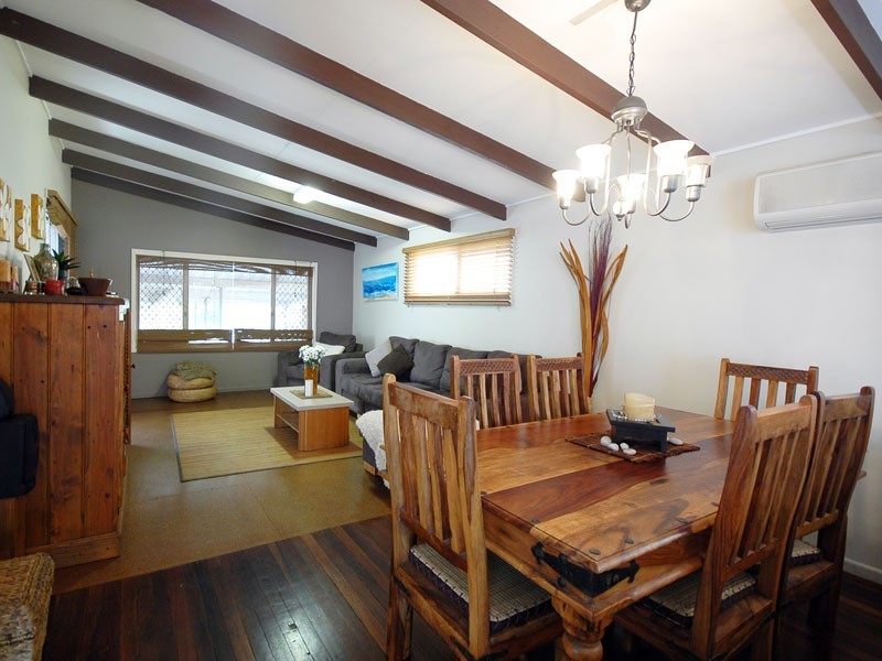 9 Twenty Fourth Avenue, Palm Beach QLD 4221