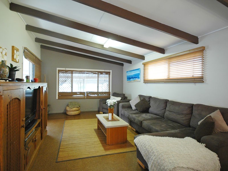 9 Twenty Fourth Avenue, Palm Beach QLD 4221