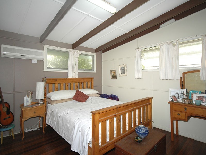 9 Twenty Fourth Avenue, Palm Beach QLD 4221