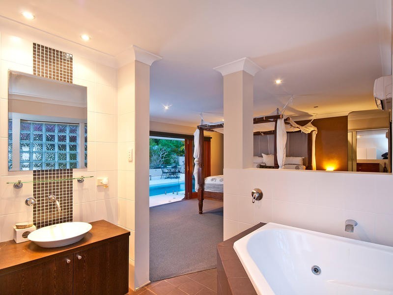 12 Linum Street, Palm Beach QLD 4221