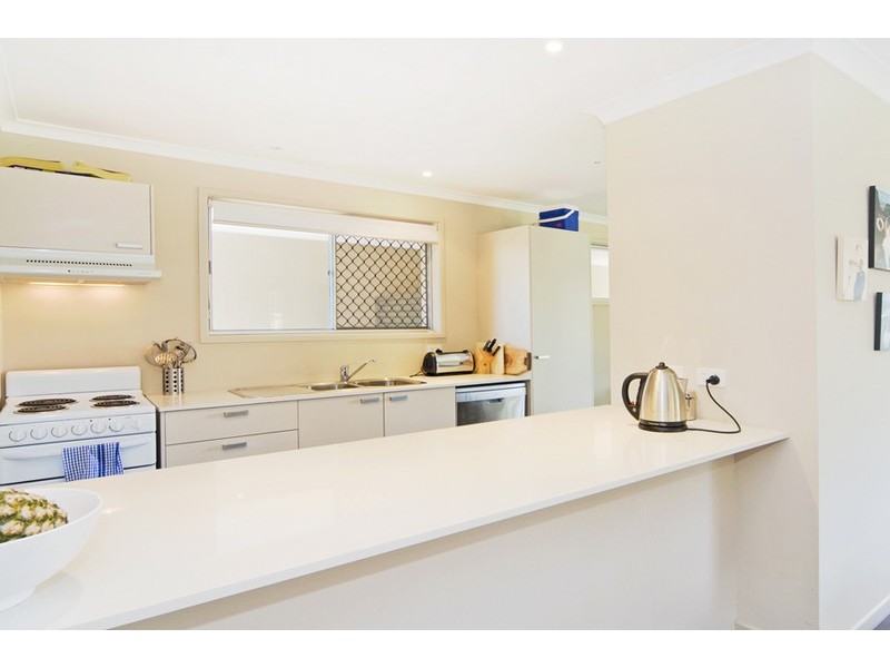 32 Tatha Avenue, Palm Beach QLD 4221