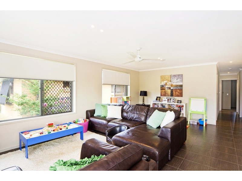 32 Tatha Avenue, Palm Beach QLD 4221