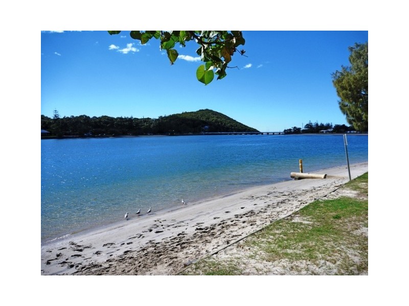 32 Tatha Avenue, Palm Beach QLD 4221