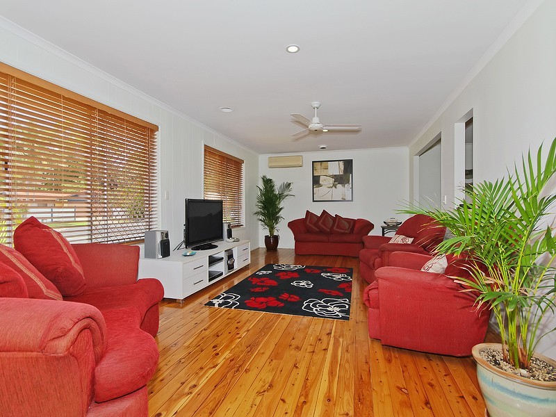 3 Myrtle Court, Palm Beach QLD 4221