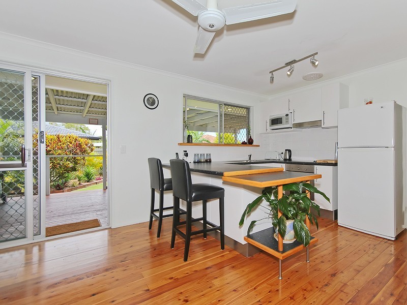 3 Myrtle Court, Palm Beach QLD 4221