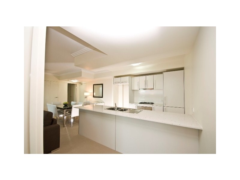 10 Fifth Avenue, Palm Beach QLD 4221