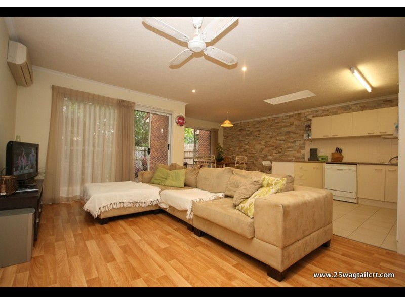 4/25 Wagtail  Court, Burleigh Waters QLD 4220