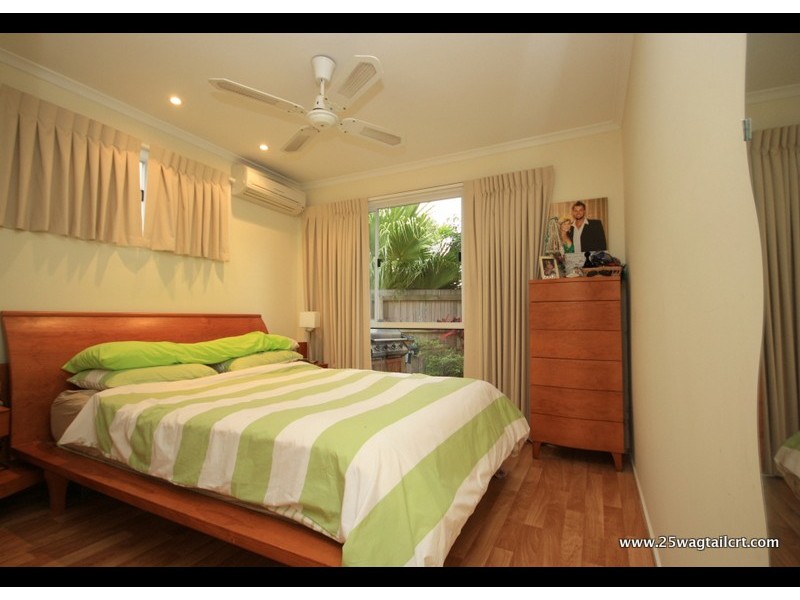 4/25 Wagtail  Court, Burleigh Waters QLD 4220