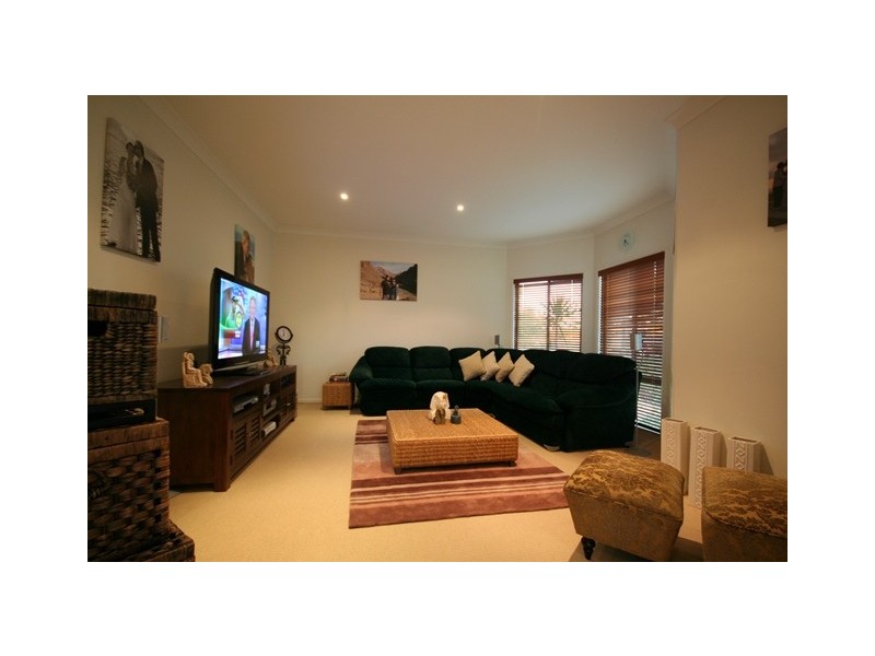 70 Sky Royal Terrace, Burleigh Heads QLD 4220
