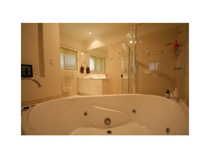70 Sky Royal Terrace, Burleigh Heads QLD 4220