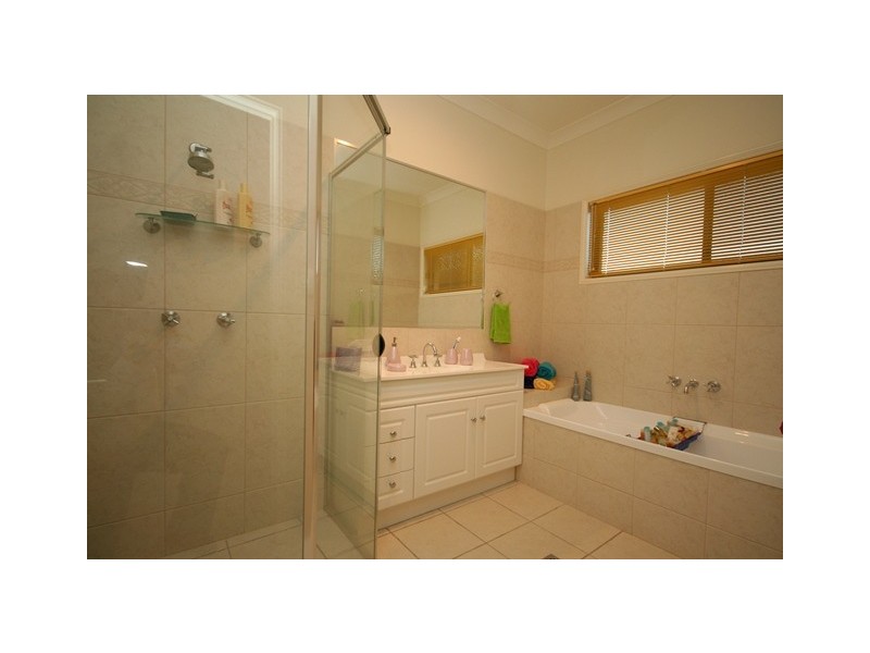 70 Sky Royal Terrace, Burleigh Heads QLD 4220