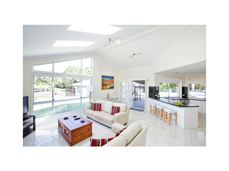 17 Jamberoo Court, Tallebudgera QLD 4228