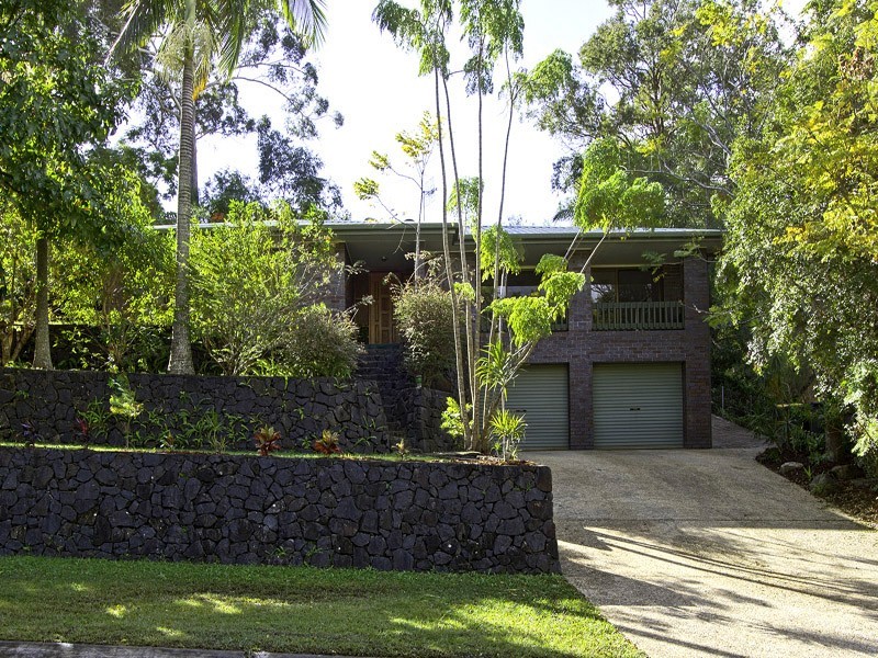 15 Bronhill Street, Currumbin Waters QLD 4223