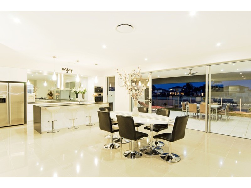 208 Mallawa Drive, Palm Beach QLD 4221