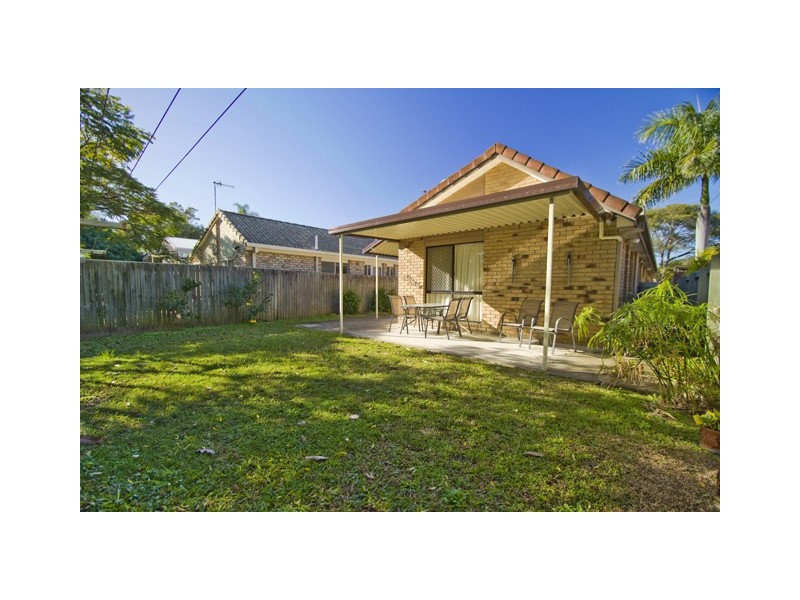 2/39 Twenty Sixth Avenue, Palm Beach QLD 4221