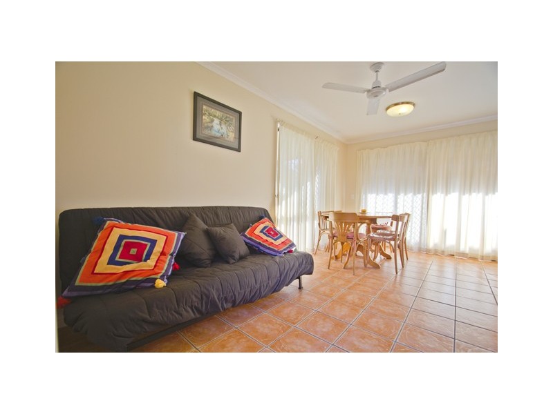 2/39 Twenty Sixth Avenue, Palm Beach QLD 4221