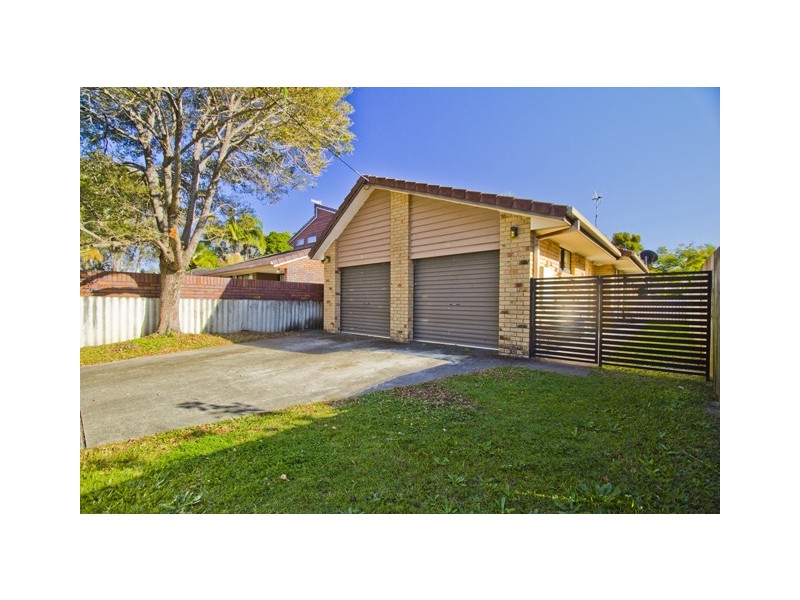 2/39 Twenty Sixth Avenue, Palm Beach QLD 4221