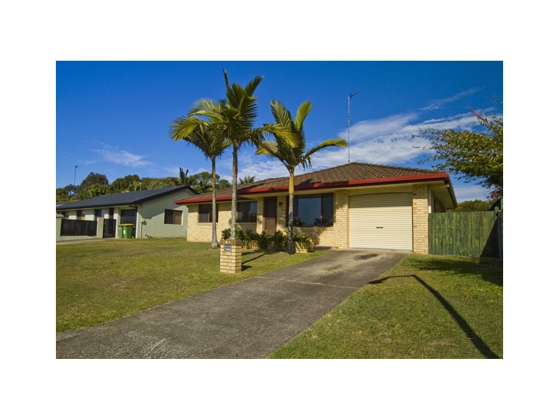 26 Spindle Street, Palm Beach QLD 4221