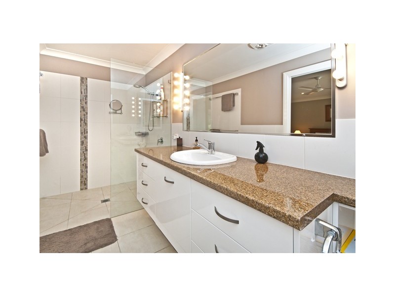 60 Valley Drive, Tallebudgera QLD 4228