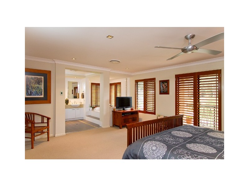 20 Samuel Drive, Tallebudgera QLD 4228