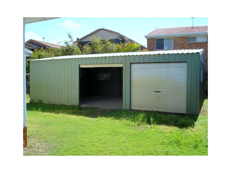 21 and 23 Hawaii Avenue, Palm Beach QLD 4221