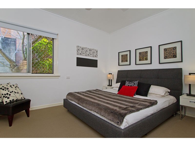 9 East Street, Burleigh Heads QLD 4220